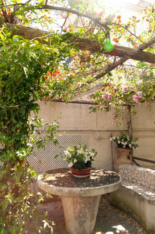 Апартаменти Casa Teresinella Garden Торре-Аннунціата Екстер'єр фото